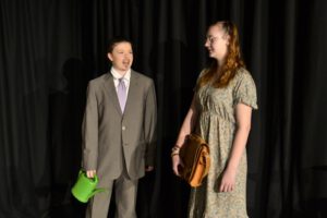 1.Direktor Siegmann und Miss Cornfield